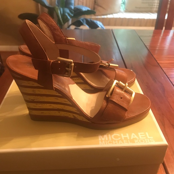 Michael Kors wedges; size 7. Good condition - Picture 3 of 3